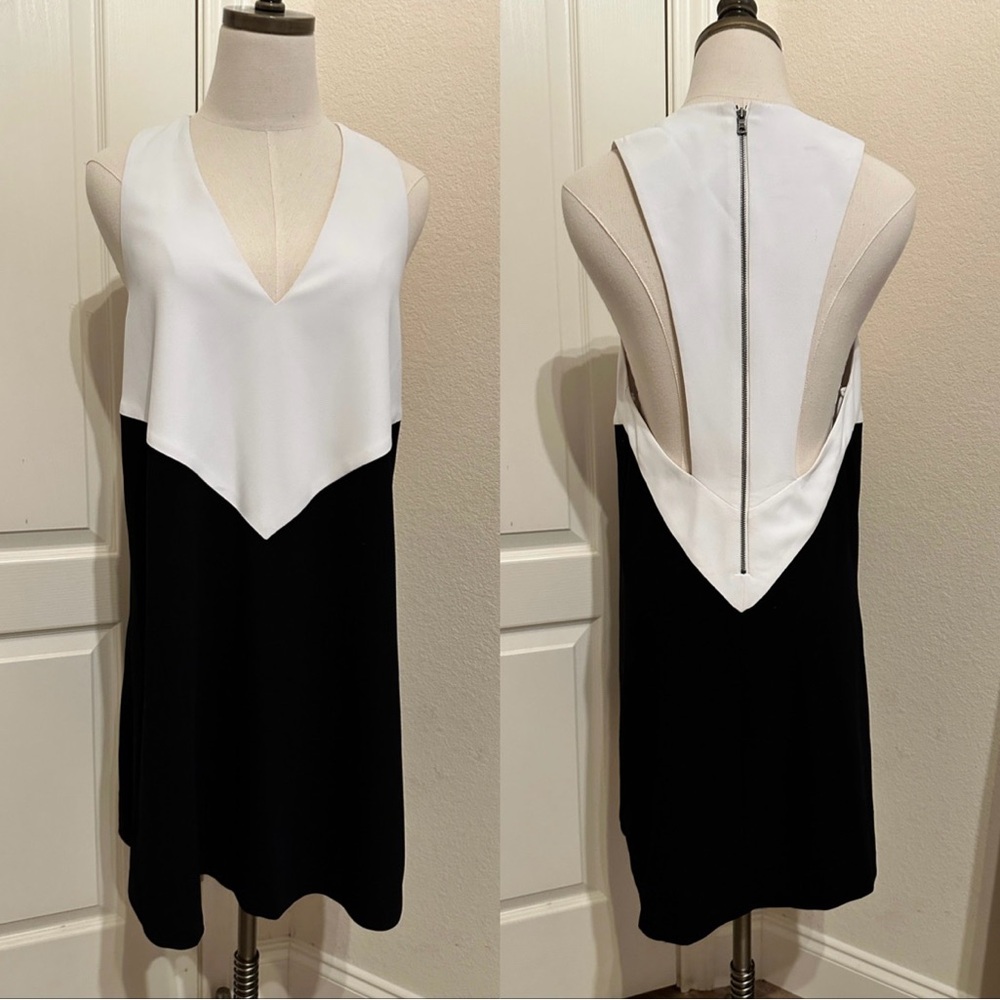 Alice + Olivia razor back shift dress